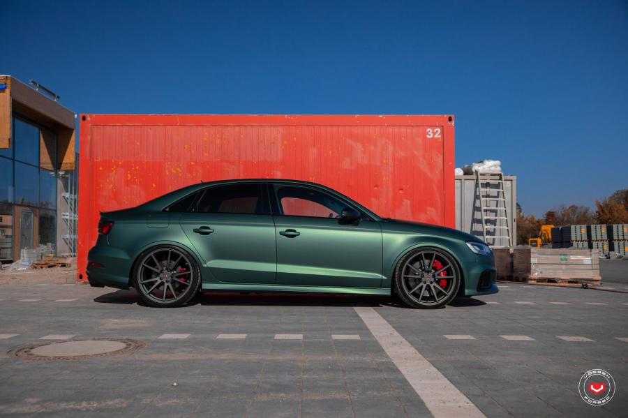  Audi RS3 Sedan on Vossen Wheels (VPS-301) 2018 года  (фото 50 из 57)